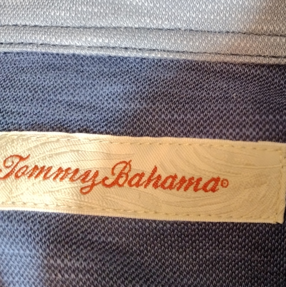Tommy Bahama men blue Henley light weight sweater, Long sleeve, 1/2 button, L - Picture 2 of 13